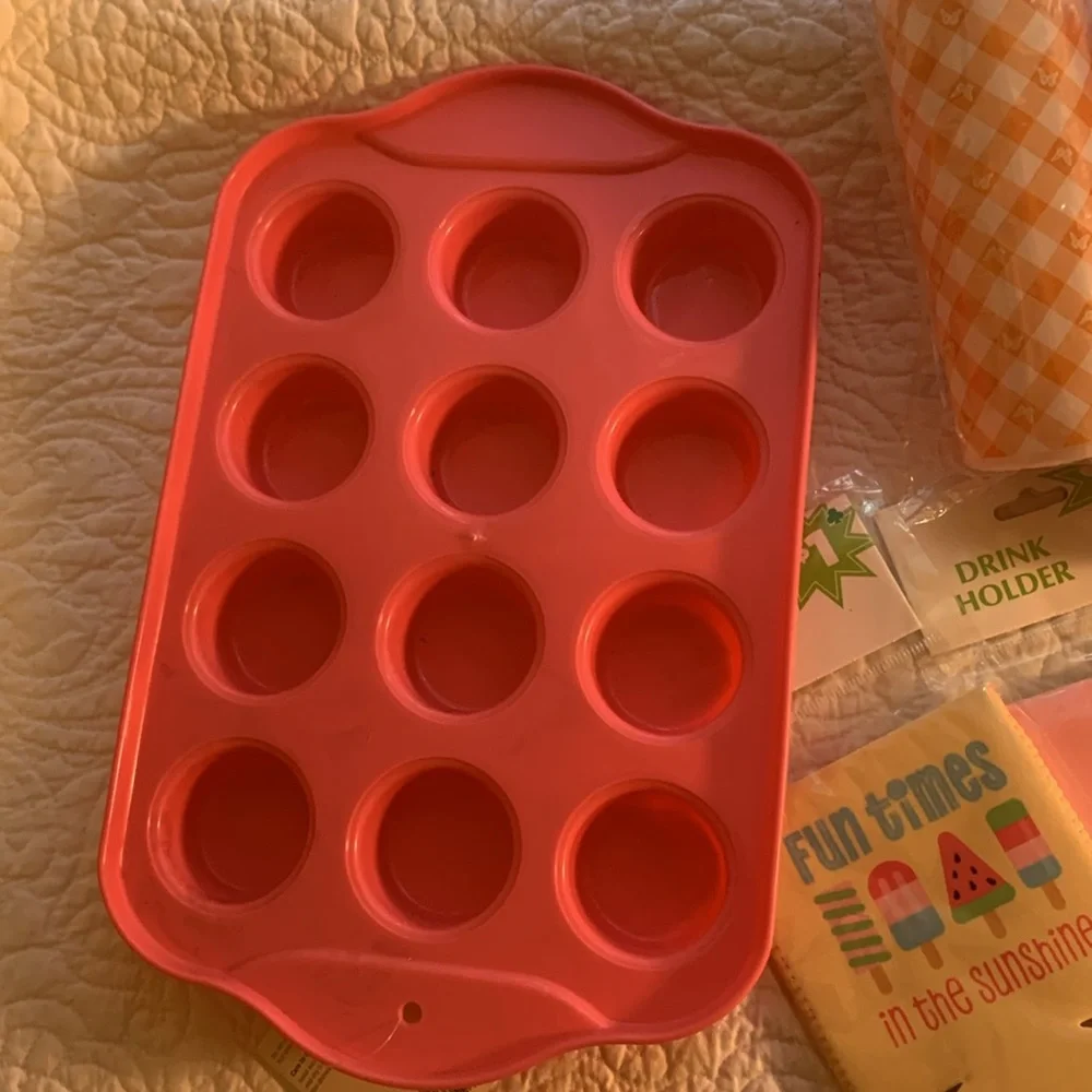 Summertime Party~Shower 27 Piece NEW Banners Hat Games ice cubes Frisbee & more